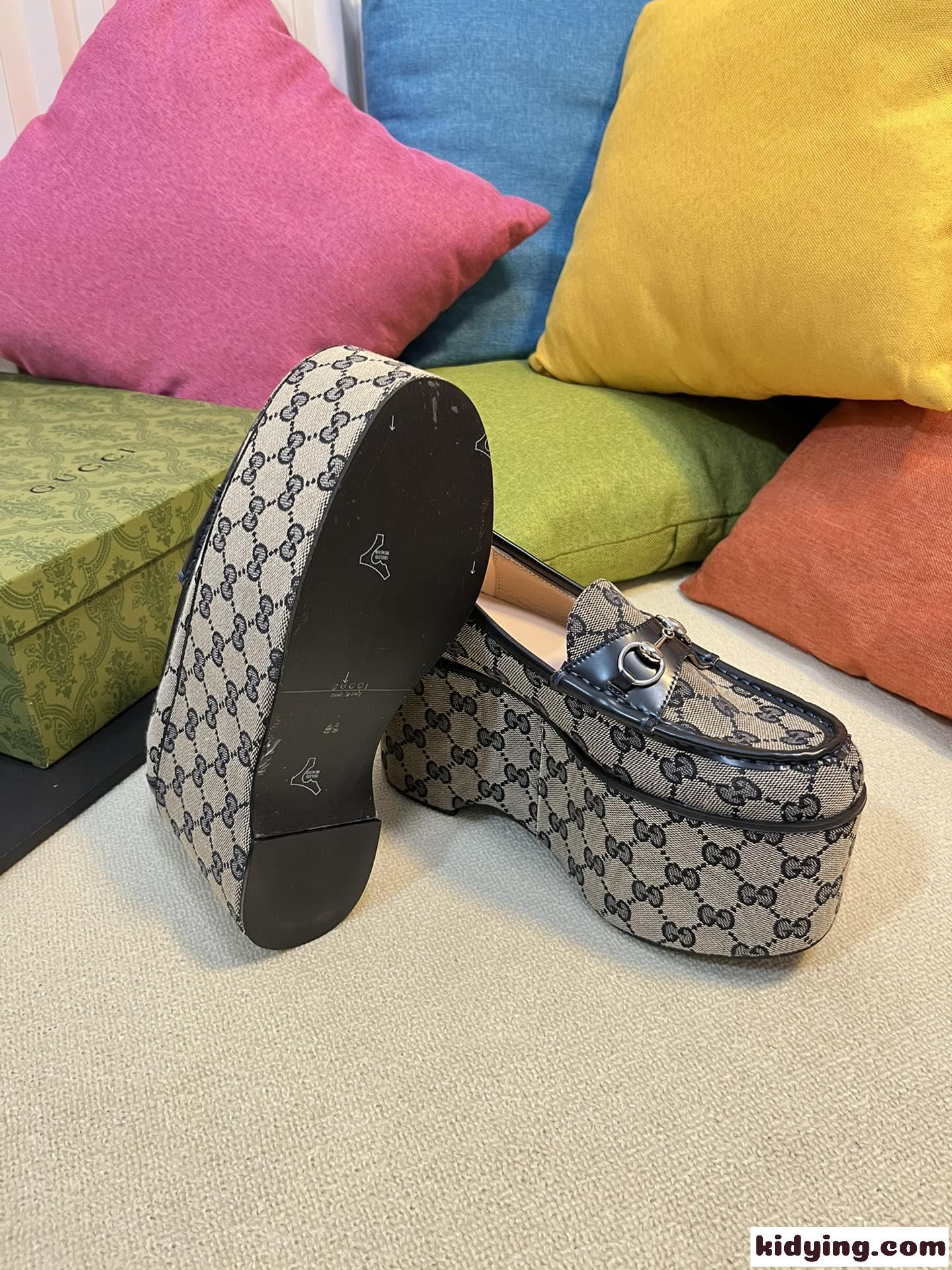ウィメンズ グッチ シューズ コピー GUCCI ホースビット プラットフォーム ローファー-4
