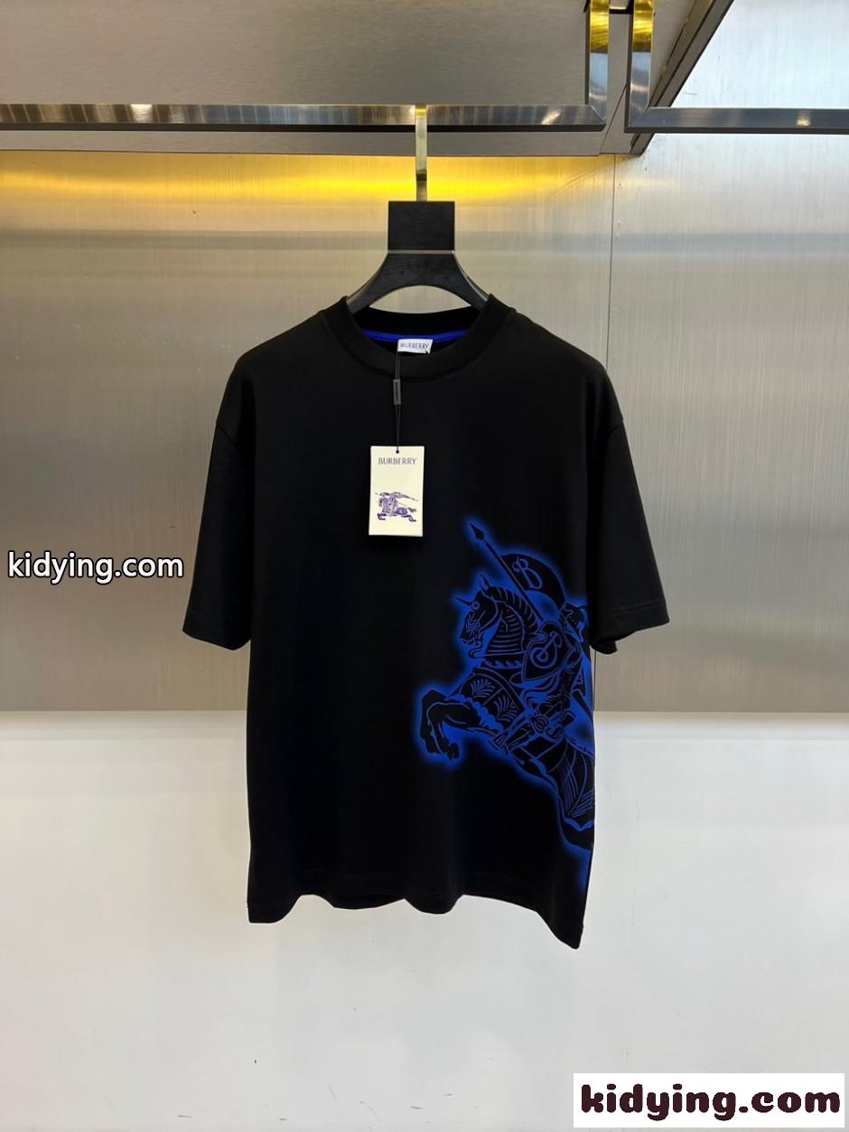 目を引く EKD 半袖Tシャツ バーバリー Tシャツ 偽物 クルーネック ブラック-1