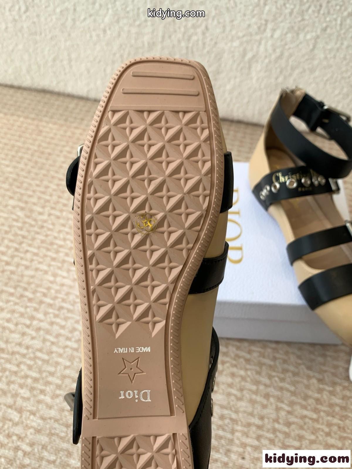 エレガント お洒落 Dior Punk バレリーナ スーパーコピー レザー ベージュ-4