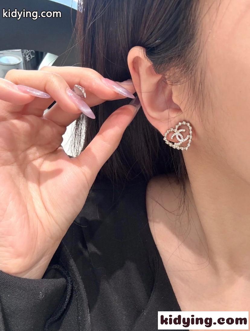 シンプル 合わせやすい シャネル イヤリング コピー レディースピアス ゴールド-4