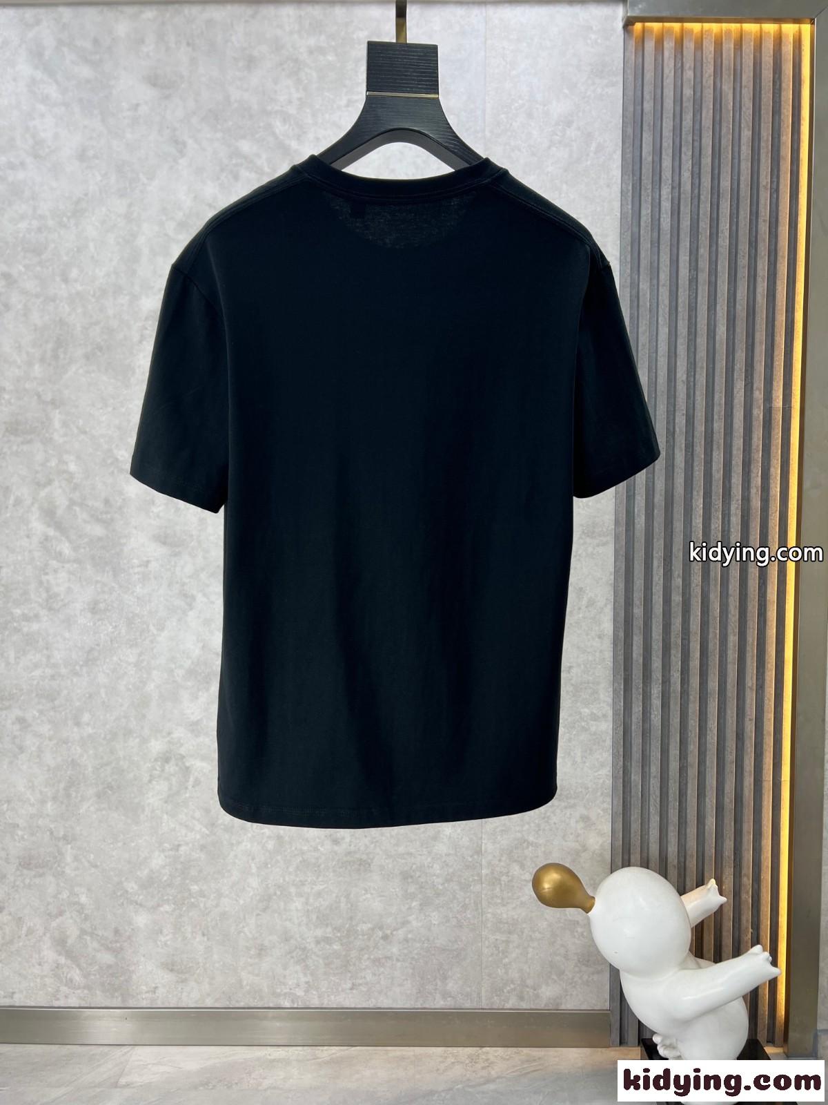 シンプル ロゴ プリント クルーネック モンクレール Tシャツ コピー ブラック-0