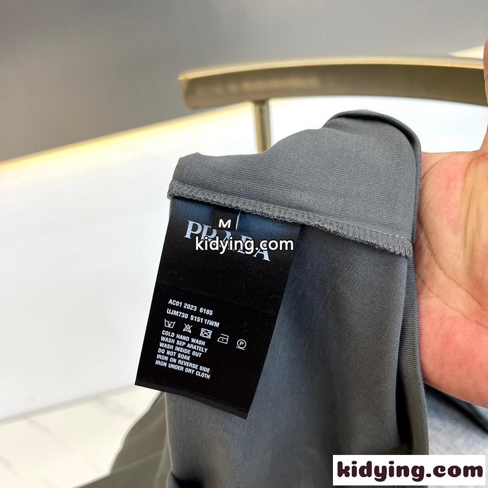 ベーシック 人気 ロゴ クルーネック プラダ Tシャツ コピー 半袖Tシャツ グレー-3