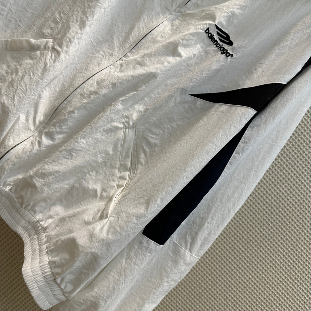 バレンシアガ 3B SPORTS ICON ミディアムフィット TRACKSUIT ジャケット コピー-0