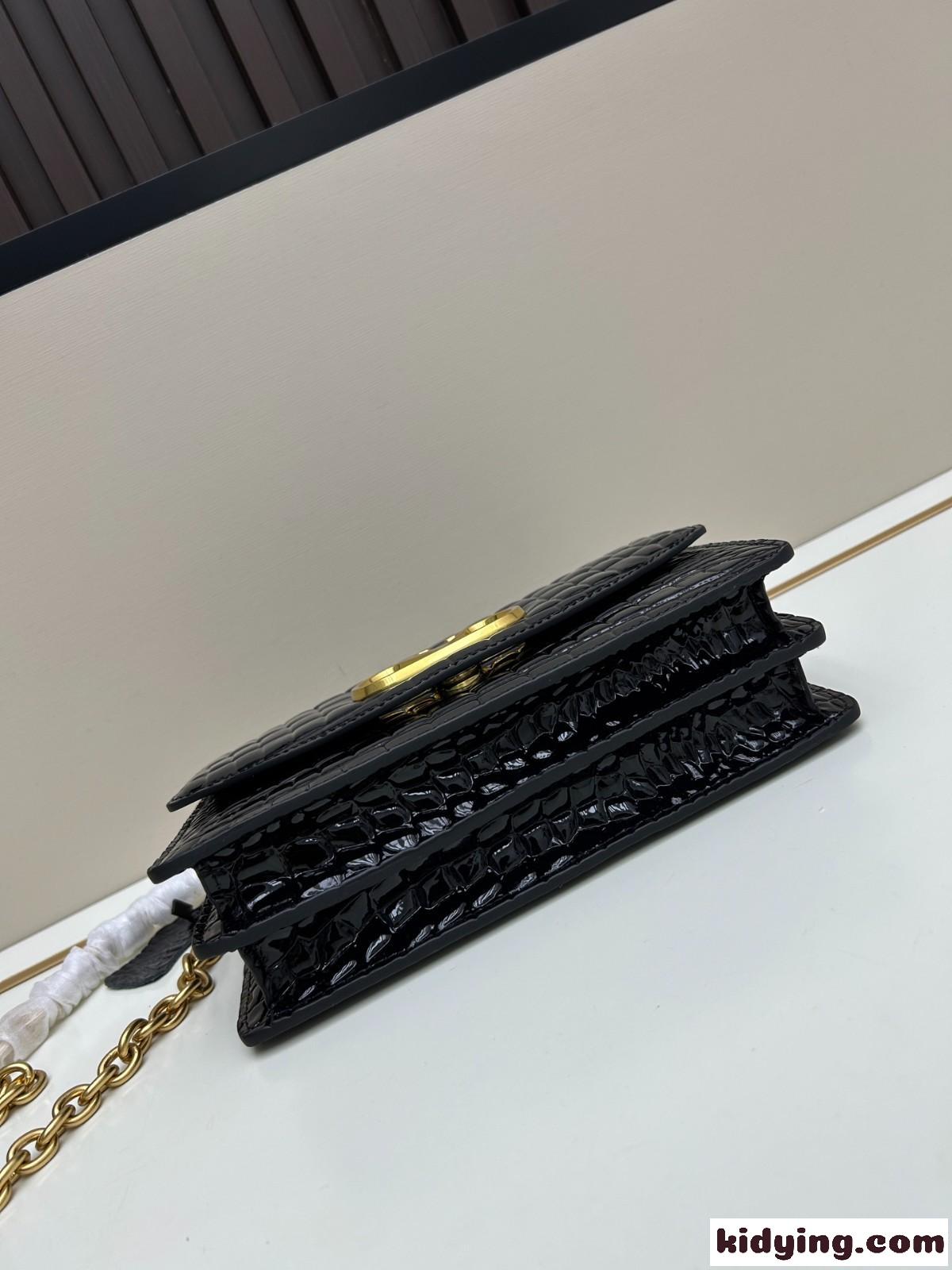 上品 クロコダイルレザー ショルダーバッグ ヴァレンティノ バッグ コピー ブラック-0