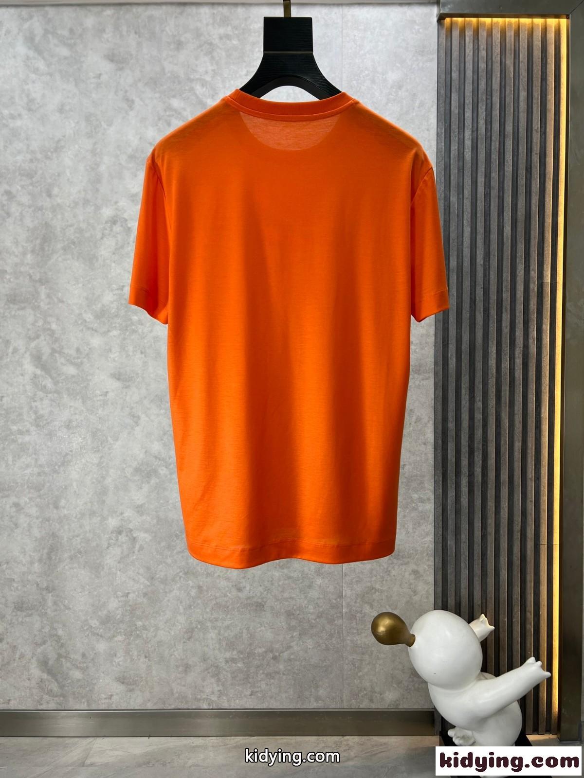 モンクレール Tシャツ コピー 定番 カジュアル ロゴ入り 半袖Tシャツ オレンジ-1