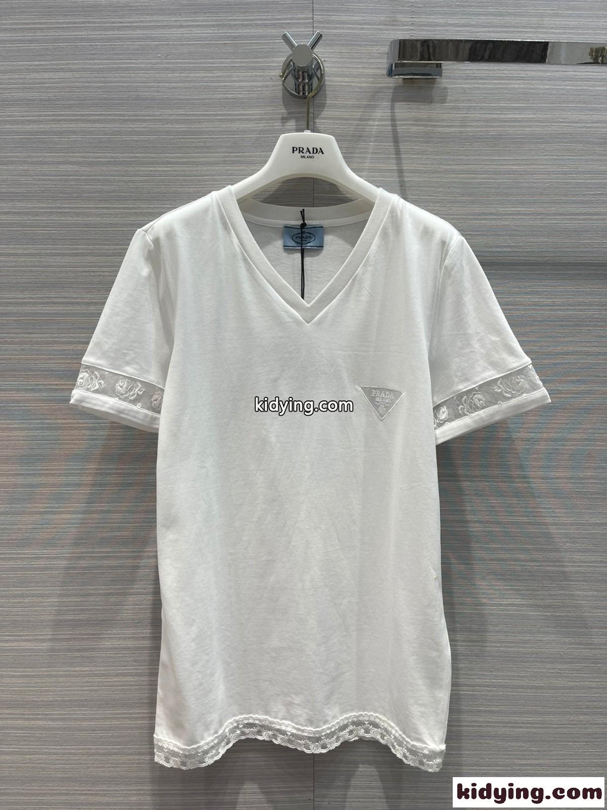 人気 新作 ロゴ 刺繍 コットン 合わせやすい 半袖Tシャツ プラダ Tシャツ コピー Vネック-1