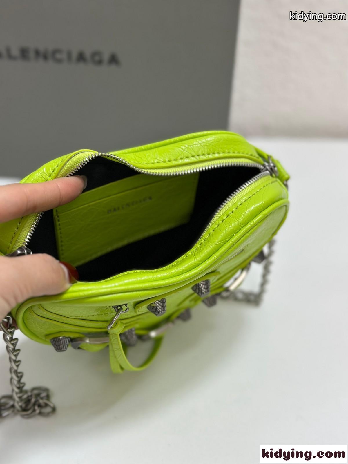 人気 可愛い Le Cagole ハート チェーン ミニ バッグ バレンシアガ バック コピー グリーン-3
