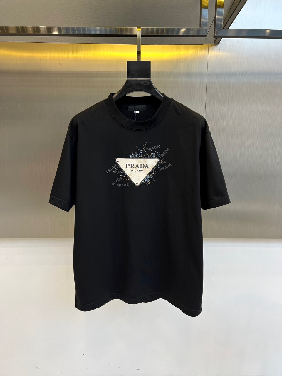 ベーシック クルーネック 半袖Tシャツ プラダ Tシャツ 偽物 コットン ブラック-0