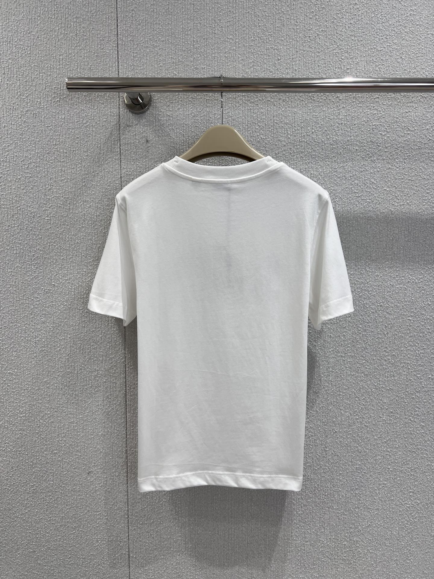 ゴシックロゴ コットンTシャツ バーバリー Tシャツ コピー クルーネック ホワイト-1