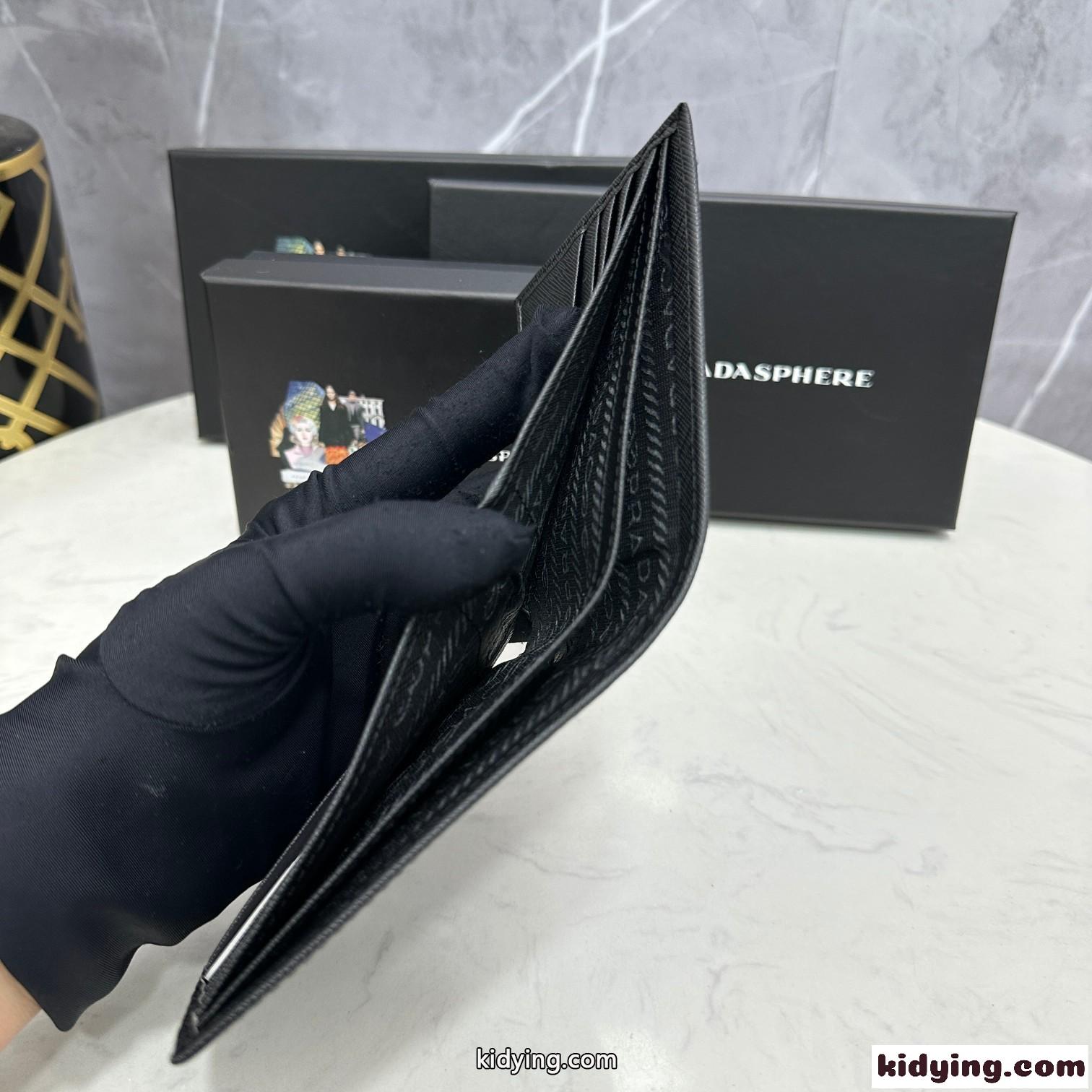 洗練された 人気 トライアングルロゴ プラダ 財布 コピー 二つ折り財布-3