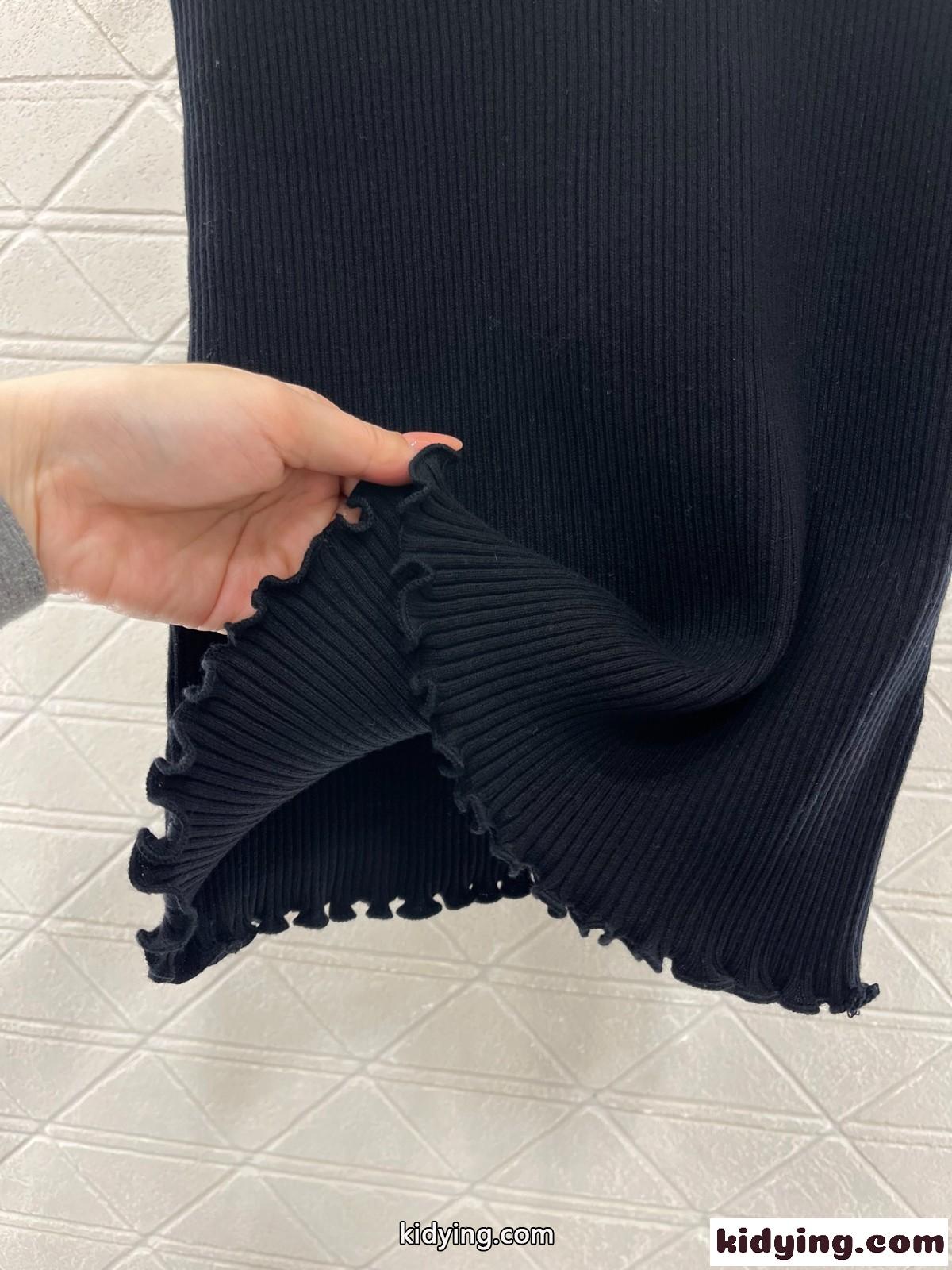 シンプル 刺繍入り リブ編みニット タンクトップ フェンディ ニット コピー ブラック-4