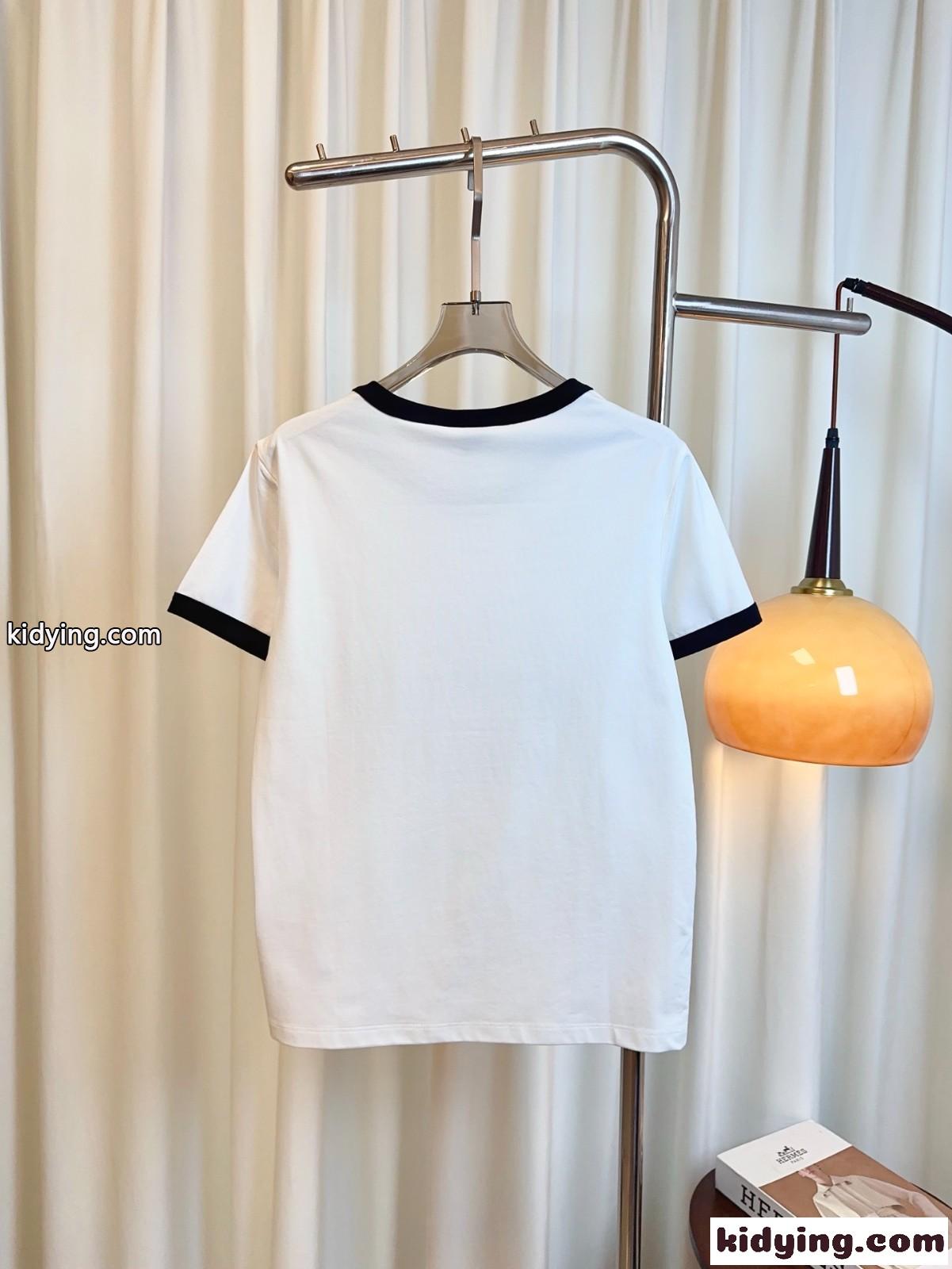 カジュアル おしゃれ プリント セリーヌ Tシャツ コピー 半袖Tシャツ ホワイト-1