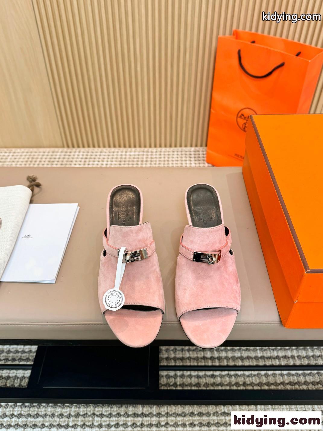 エルメス サンダル スーパーコピー 大人 上品 KELLYバックル ミュール ピンク-2
