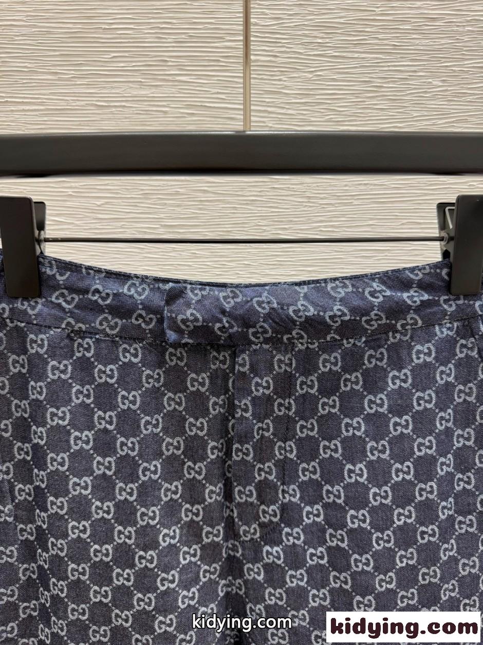 スタイリッシュ GGパターン デニムパンツ グッチ ジーンズ コピー 合わせやすい-1