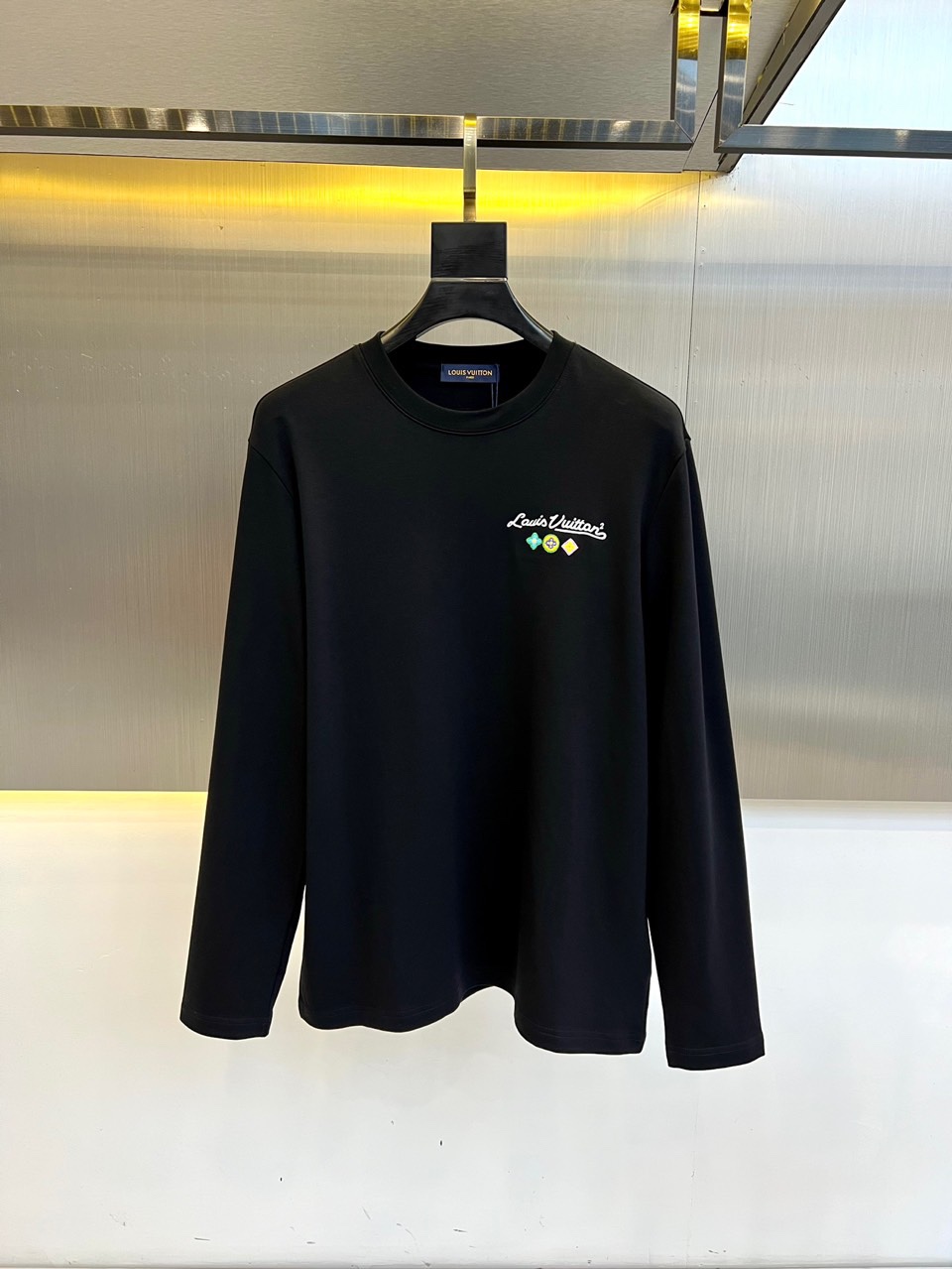 ベーシック 合わせやすい ルイヴィトン Tシャツ コピー 快適 長袖Tシャツ ブラック-0
