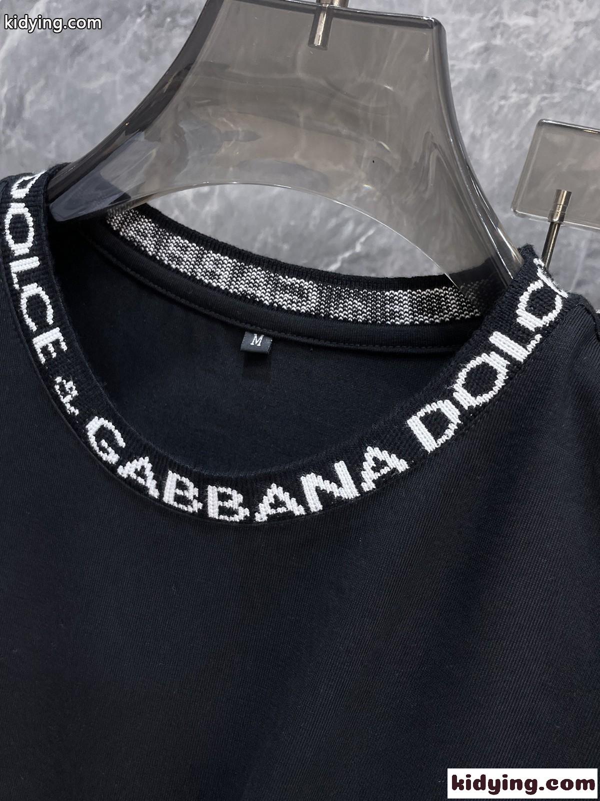 半袖Tシャツ×ショートパンツ2点セット ドルチェ&ガッバーナ セットアップ 偽物 ブラック-2