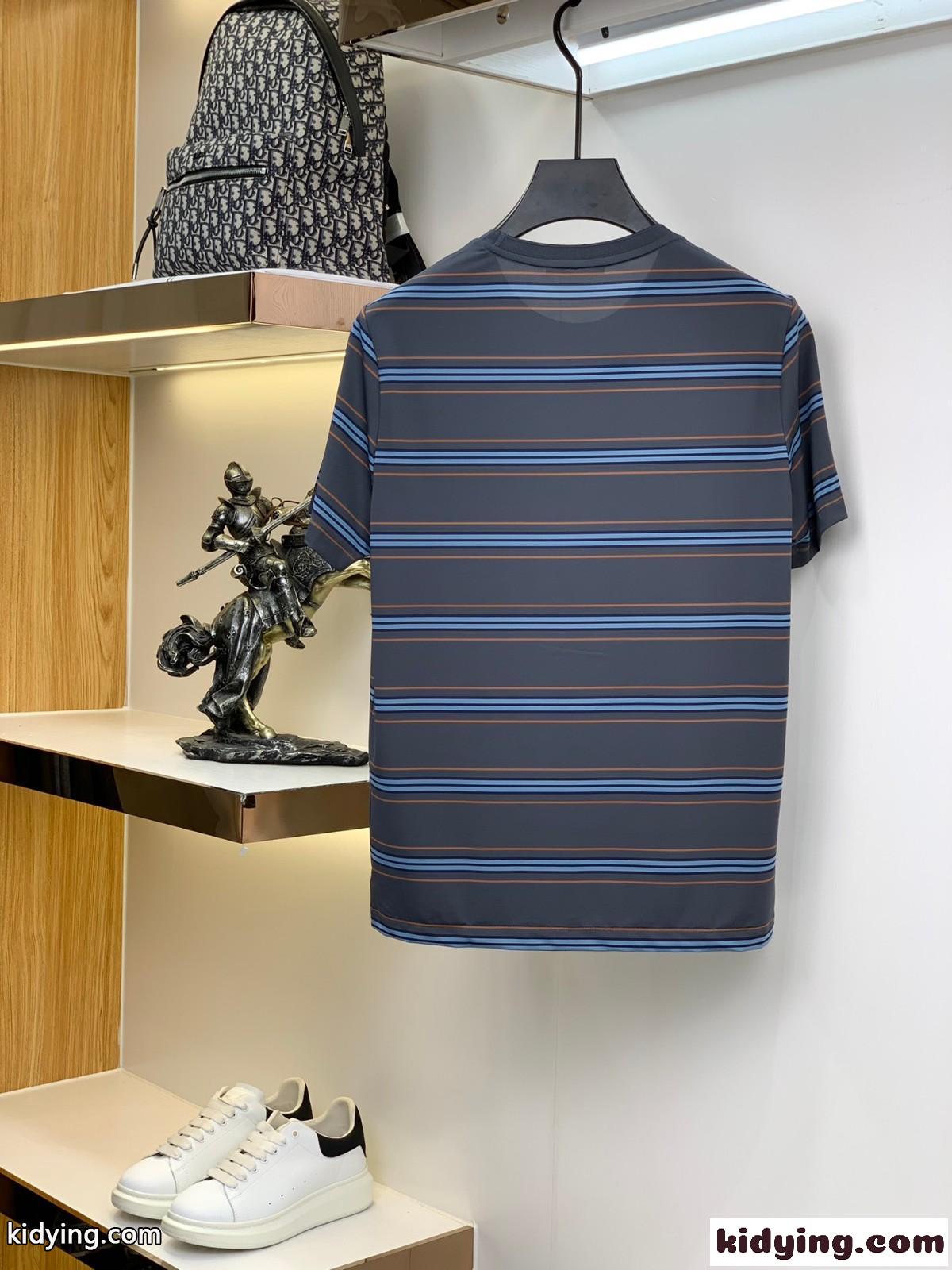 薄手 春夏 着心地いい クルーネック 通気 ルイ・ヴィトン Tシャツ コピー 半袖 上品 カジュアル トップス-1