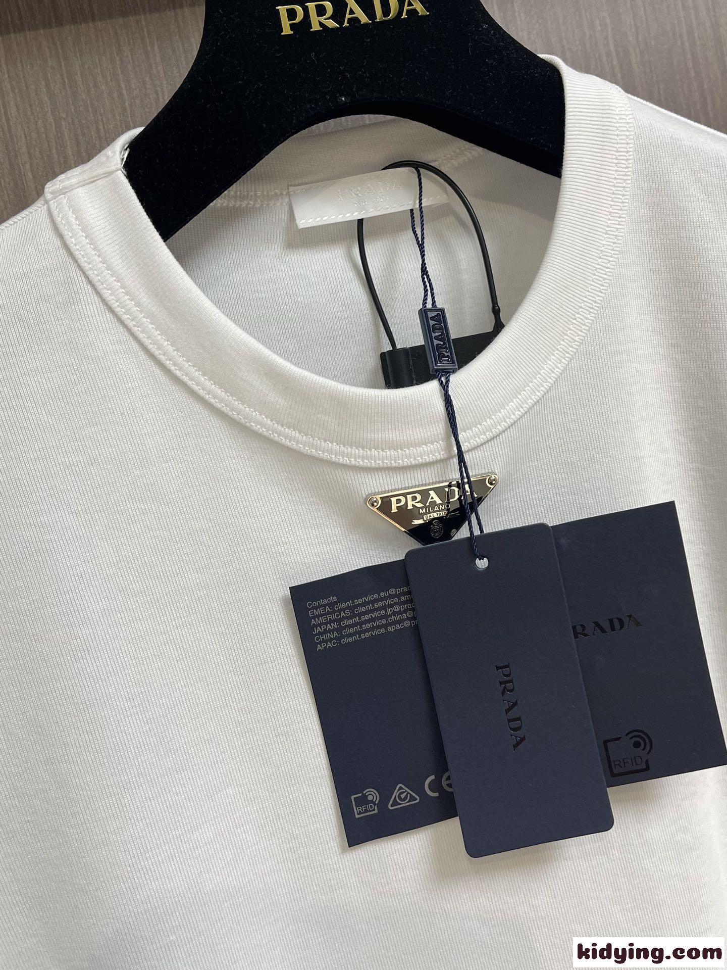 シンプル ロゴ クルーネック 合わせやすい プラダ Tシャツ コピー 半袖Tシャツ-4