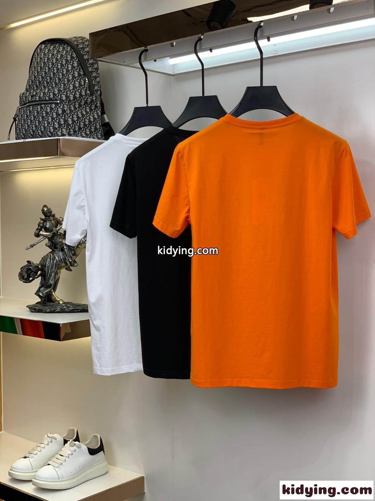 定番 3色あり クルーネック プリント 柔らかい ヴェルサーチェ 半袖Tシャツ コピー おしゃれ 快適 トップス-1