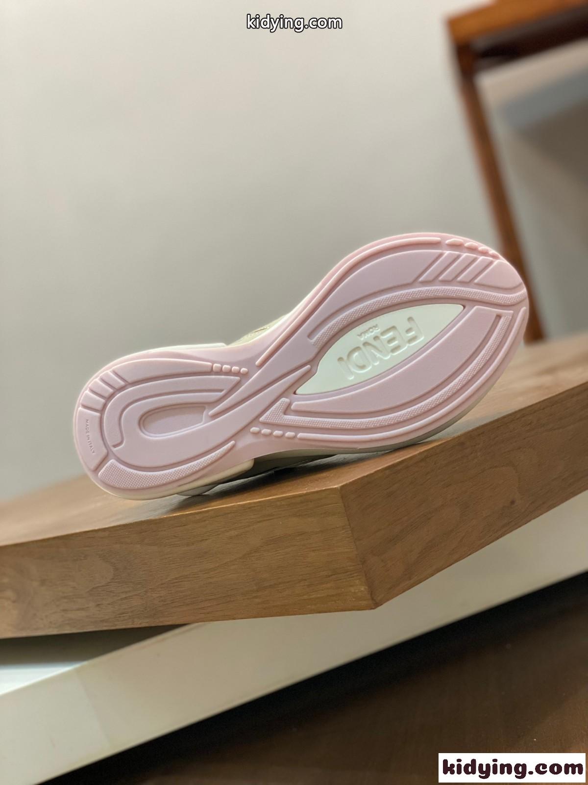 軽量 おしゃれ フェンディ ファースト 1 スニーカー スーパーコピー レディース-4