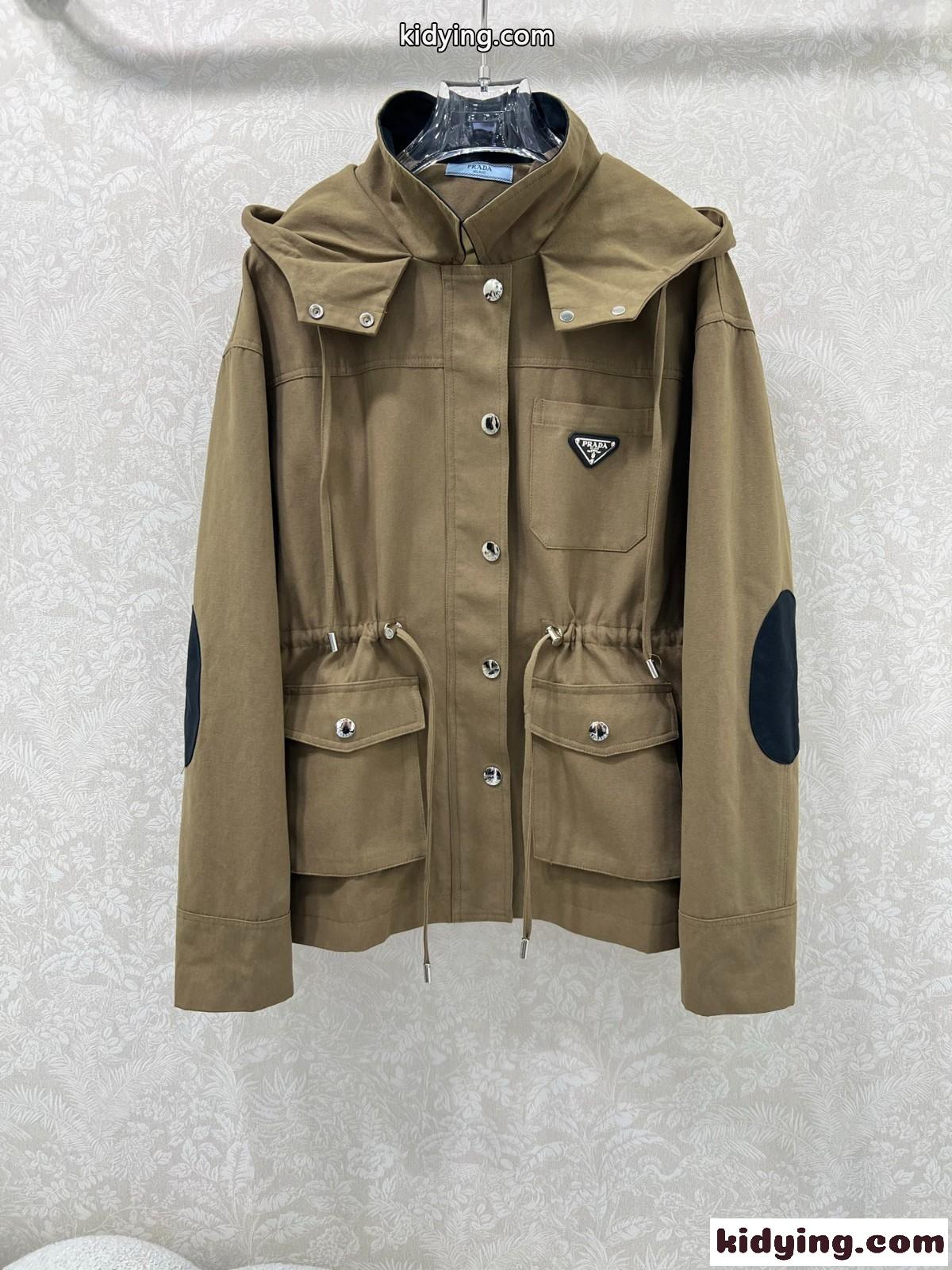 カジュアル お洒落 フード付き マウンテンパーカー プラダ ジャケット 偽物 カーキ-0