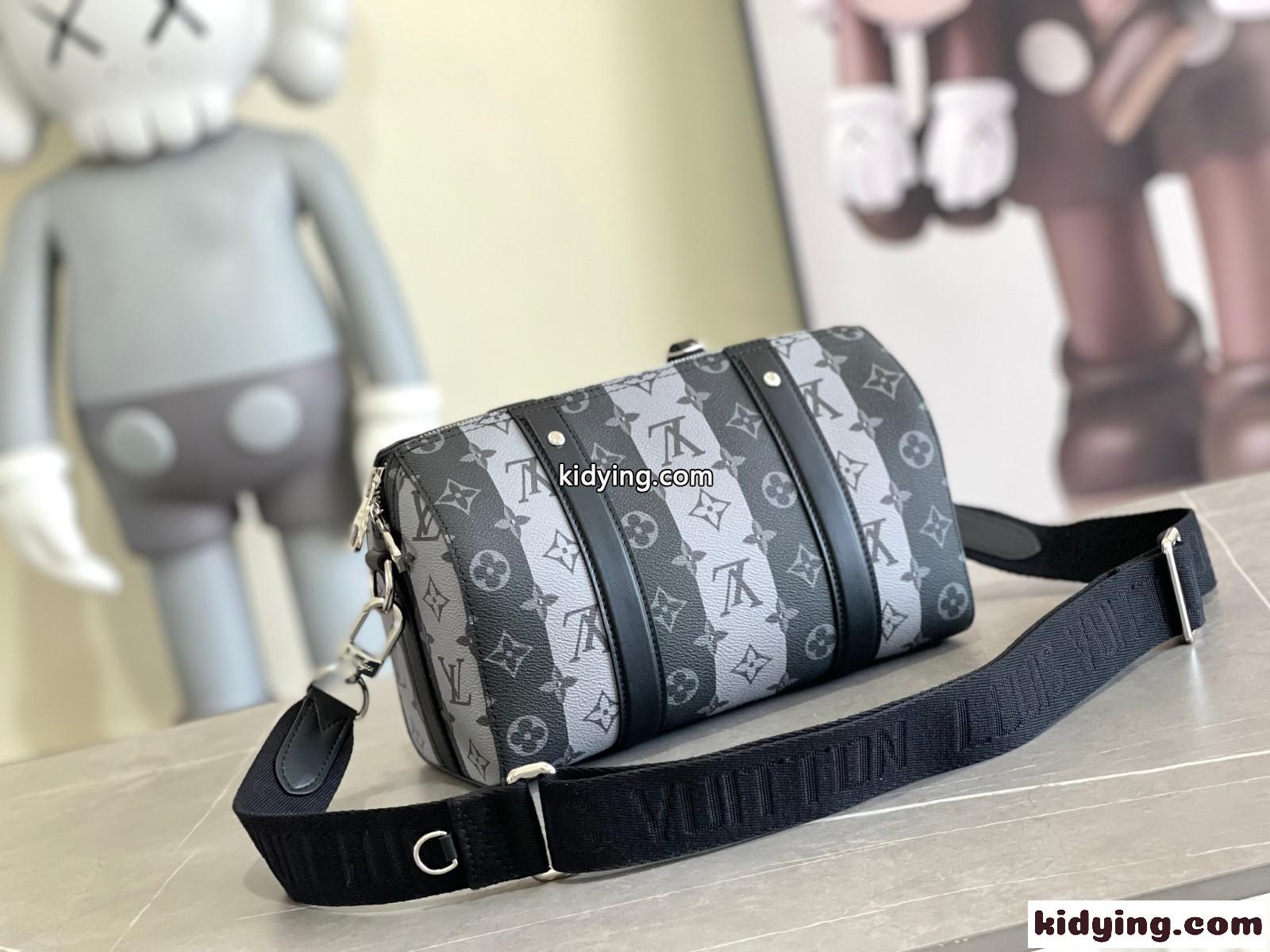 LOUIS VUITTON × NIGO シティ・キーポル ルイ・ヴィトン バッグ コピー ショルダーバッグ M45963-2
