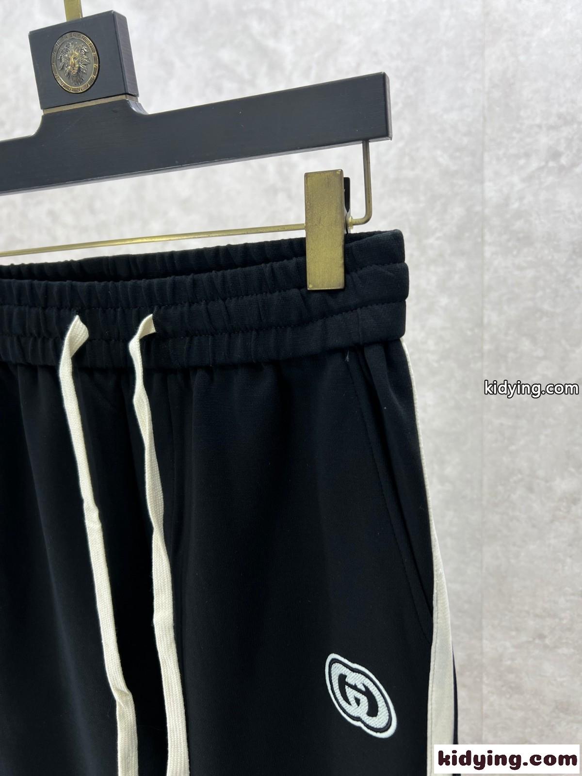 カジュアル 合わせやすい グッチ パンツ コピー メンズ スウェットパンツ ブラック-1