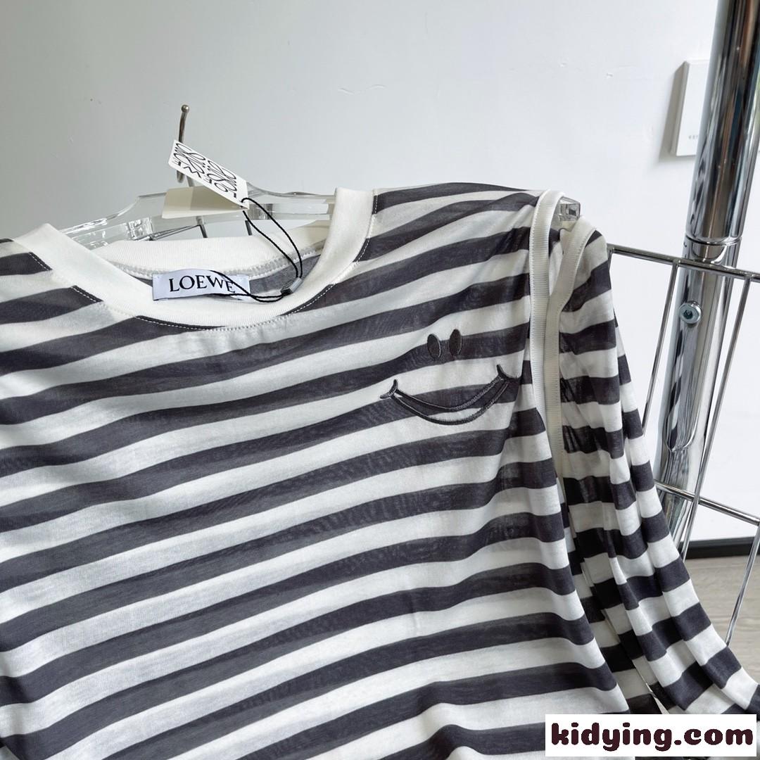 流行に左右されない ボーダー柄 薄手 日焼け止め ロエベ tシャツ コピー 長袖 春夏 人気-4