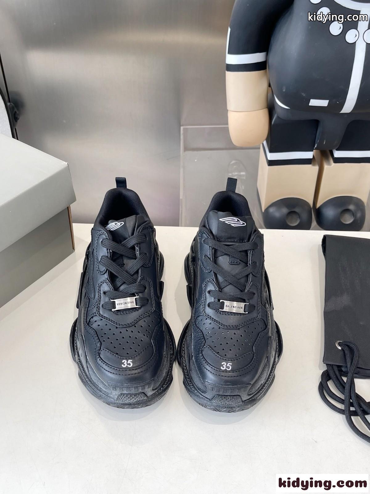 バレンシアガ スーパーコピー 人気 TRIPLE S SPORTY スニーカー レディース メンズ-2