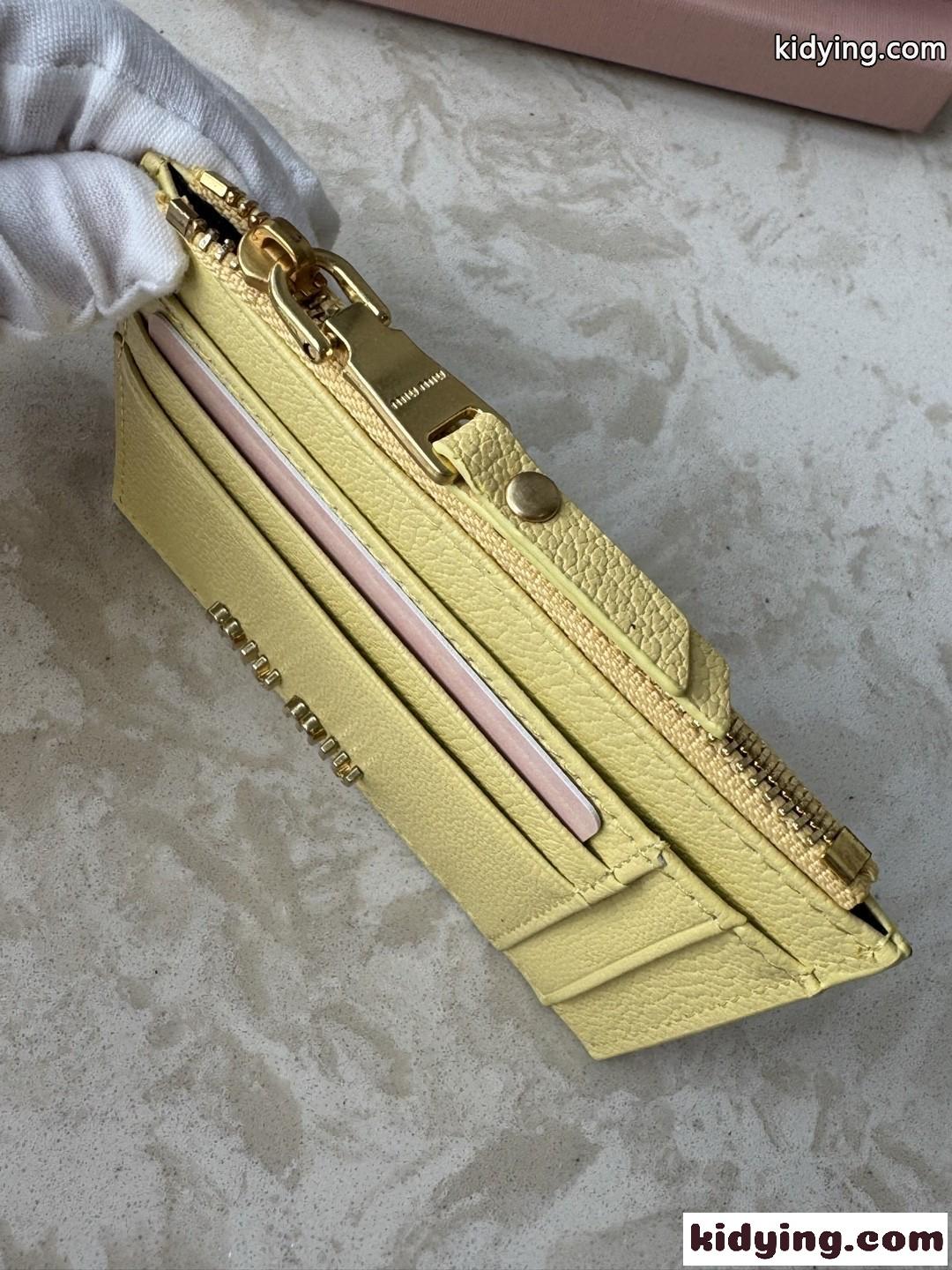 ミュウミュウ 財布 コピー 上品 シンプル カードケース コインケース イエロー-2