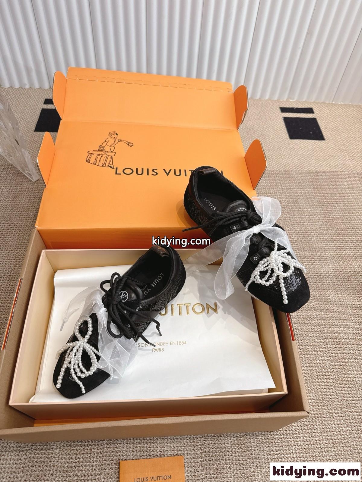 スパンコール&スエード LV スニーカリーナ ルイ・ヴィトン スニーカー スーパーコピー ブラック-2
