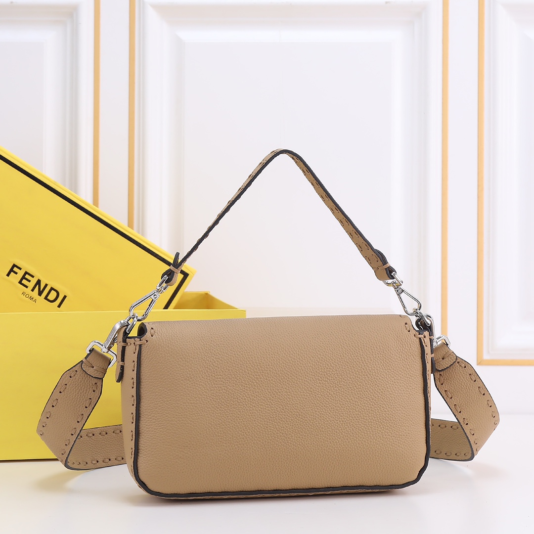 定番 人気 FENDI フェンディ ハンドステッチ ミディアム バゲットバッグ コピー-1