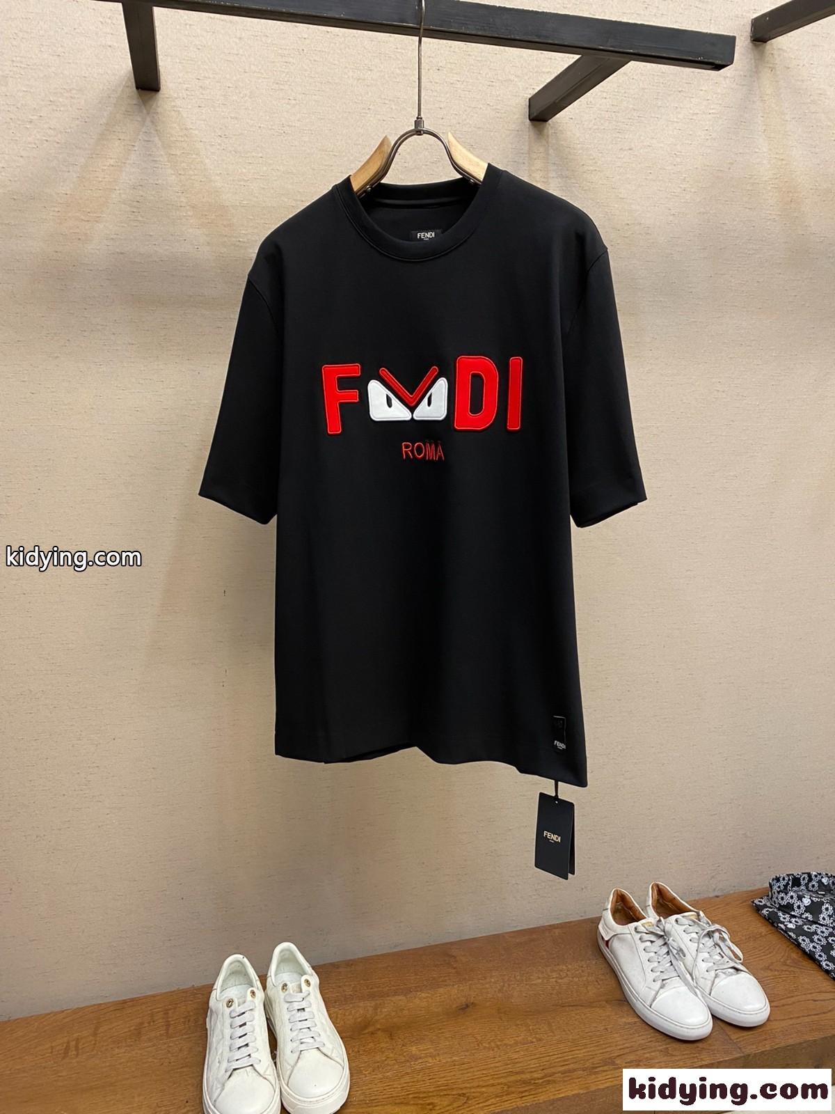 シンプル ロゴ入り コットン 半袖Tシャツ フェンディ Tシャツ コピー ブラック-0