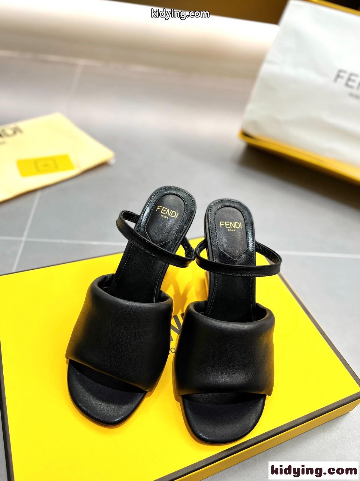 人気 エレガント フェンディ ファースト サンダル スーパーコピー ブラック-2