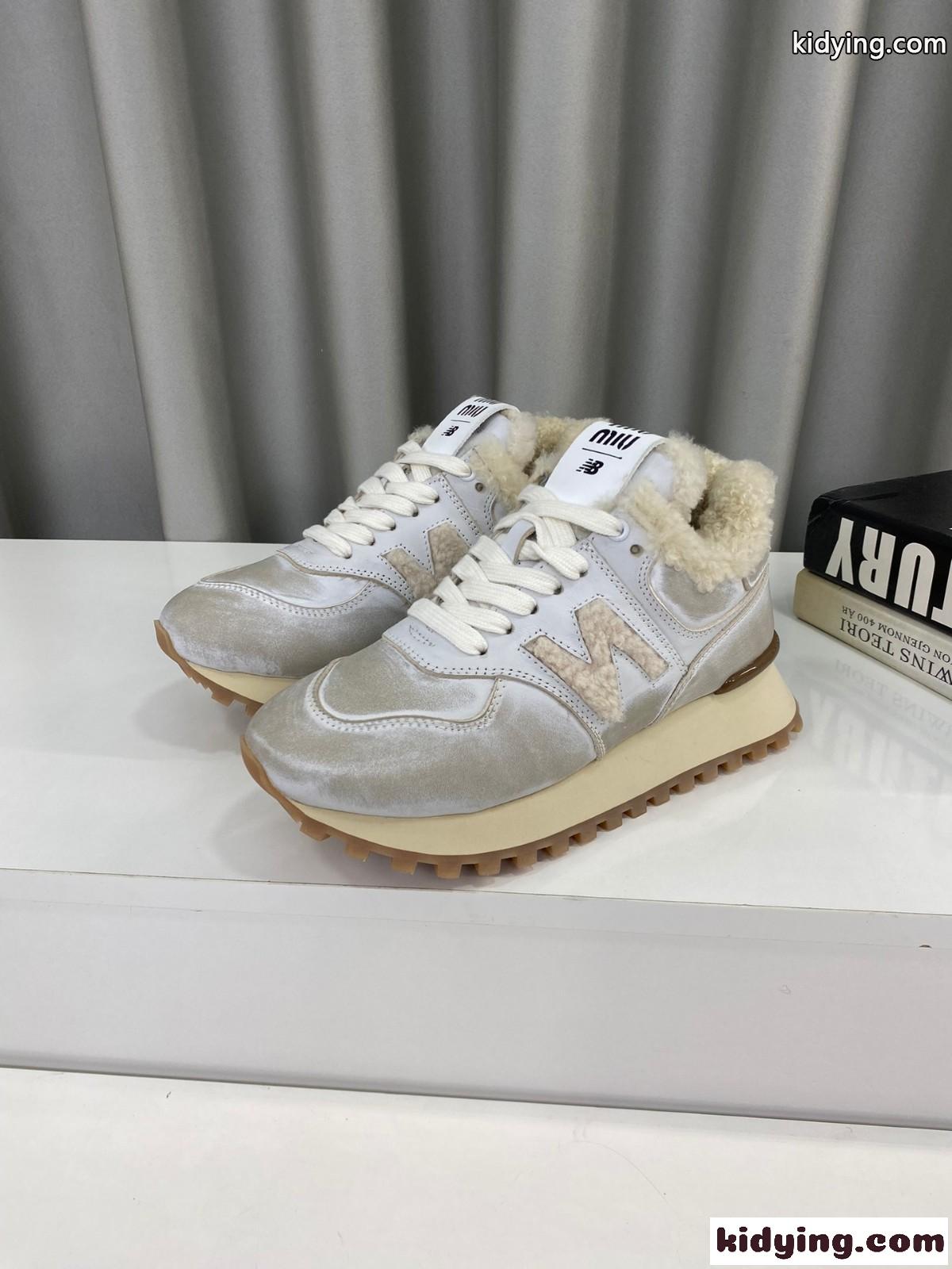 New Balance x Miu Miu ボアスニーカー ミュウミュウ スニーカー コピー レディース グレー-1