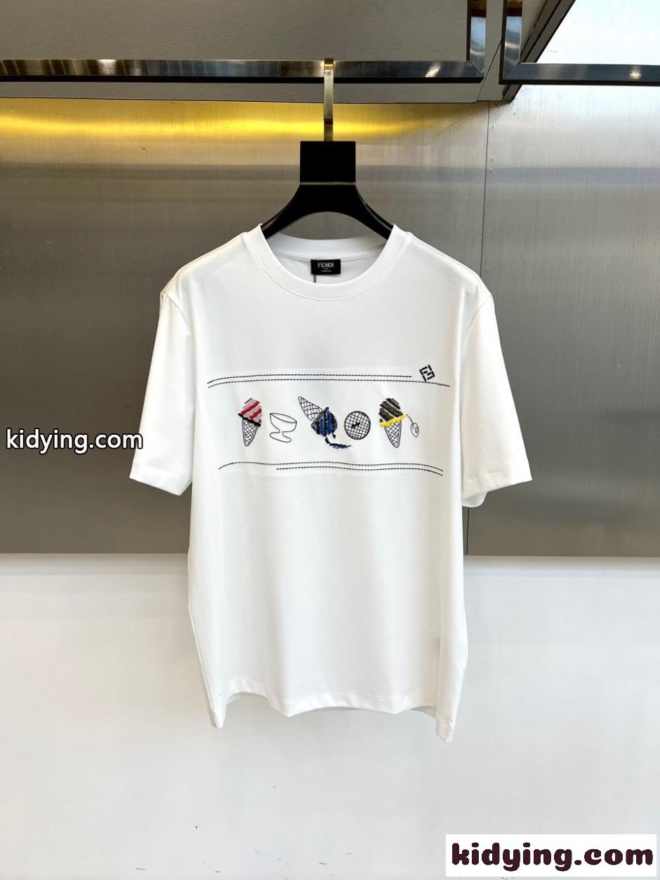遊び心満載 フェンディ Tシャツ 偽物 クルーネック 半袖Tシャツ ホワイト-0