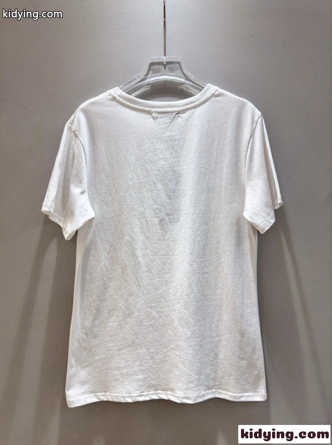 DGロゴ&イエローローズパッチ ドルチェ&ガッバーナ 半袖Tシャツ 偽物 ホワイト-1