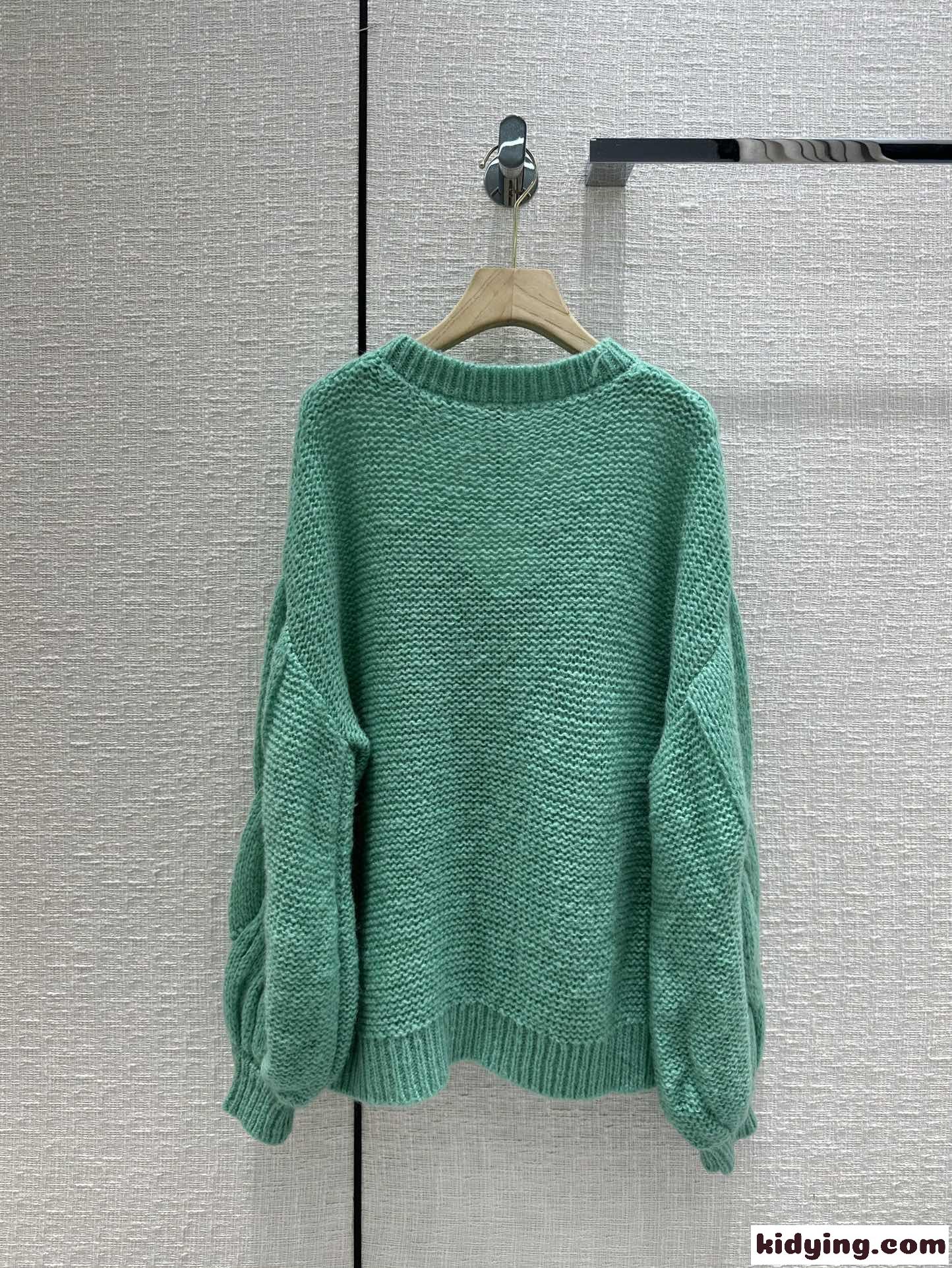 ロエベ セーター コピー レディース ふわふわ 可愛い アナグラム モヘア混 クルーネック-4
