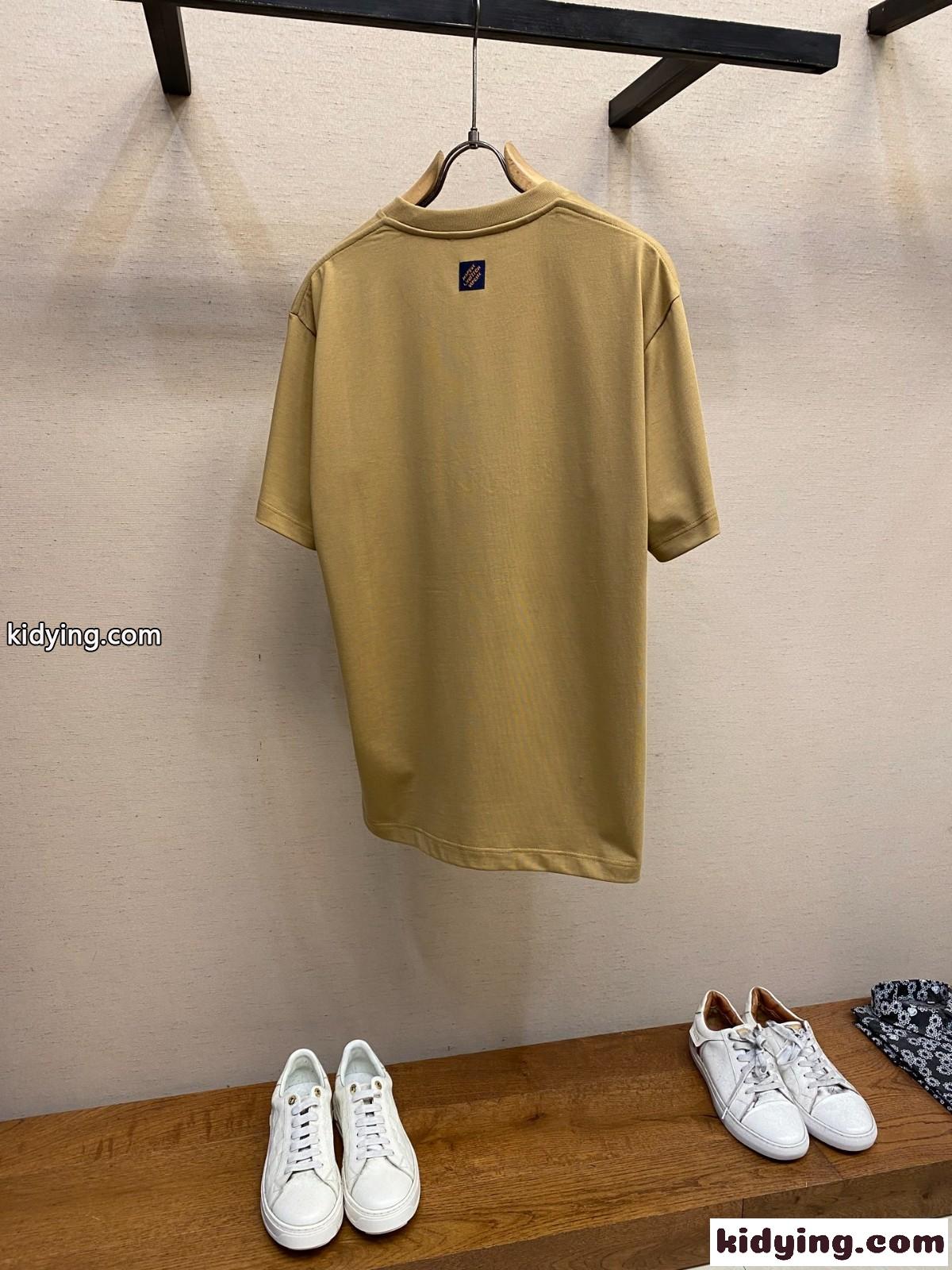 シンプル 刺繍入り コットン 半袖Tシャツ ルイ・ヴィトン Tシャツ コピー カーキ-0