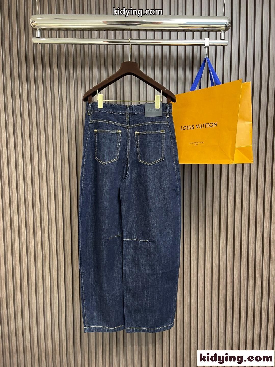 トレンド バレルレッグデニムパンツ ロエベ パンツ 偽物 合わせやすい-1