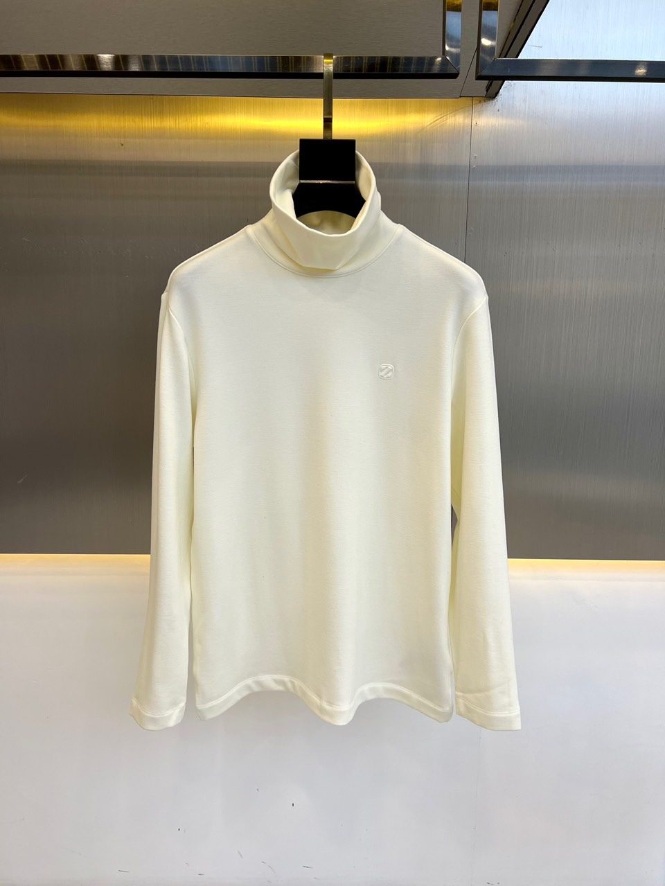 シンプル ハイネック 長袖Tシャツ エルメネジルド・ゼニア Tシャツ コピー ホワイト-1