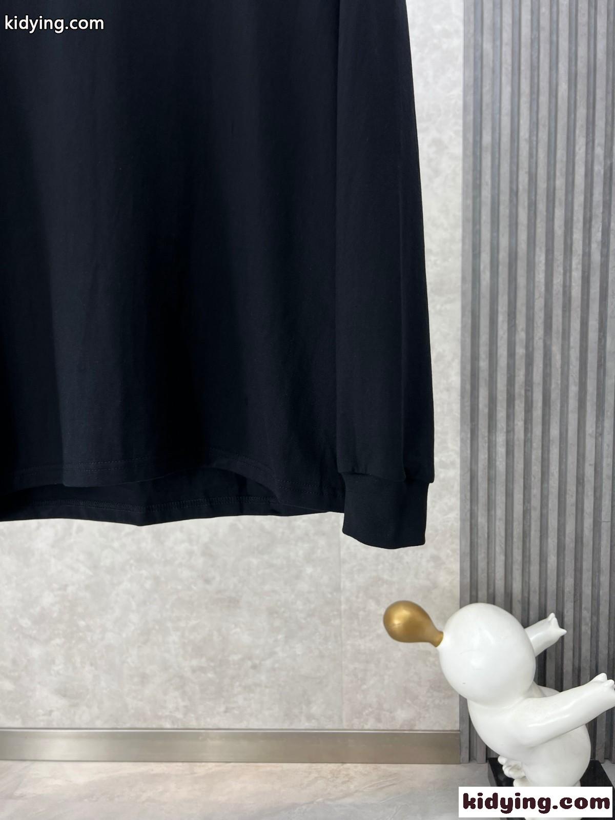 ヴェルサーチェ Tシャツ コピー シンプル ロゴ クルーネック 長袖Tシャツ ブラック-3