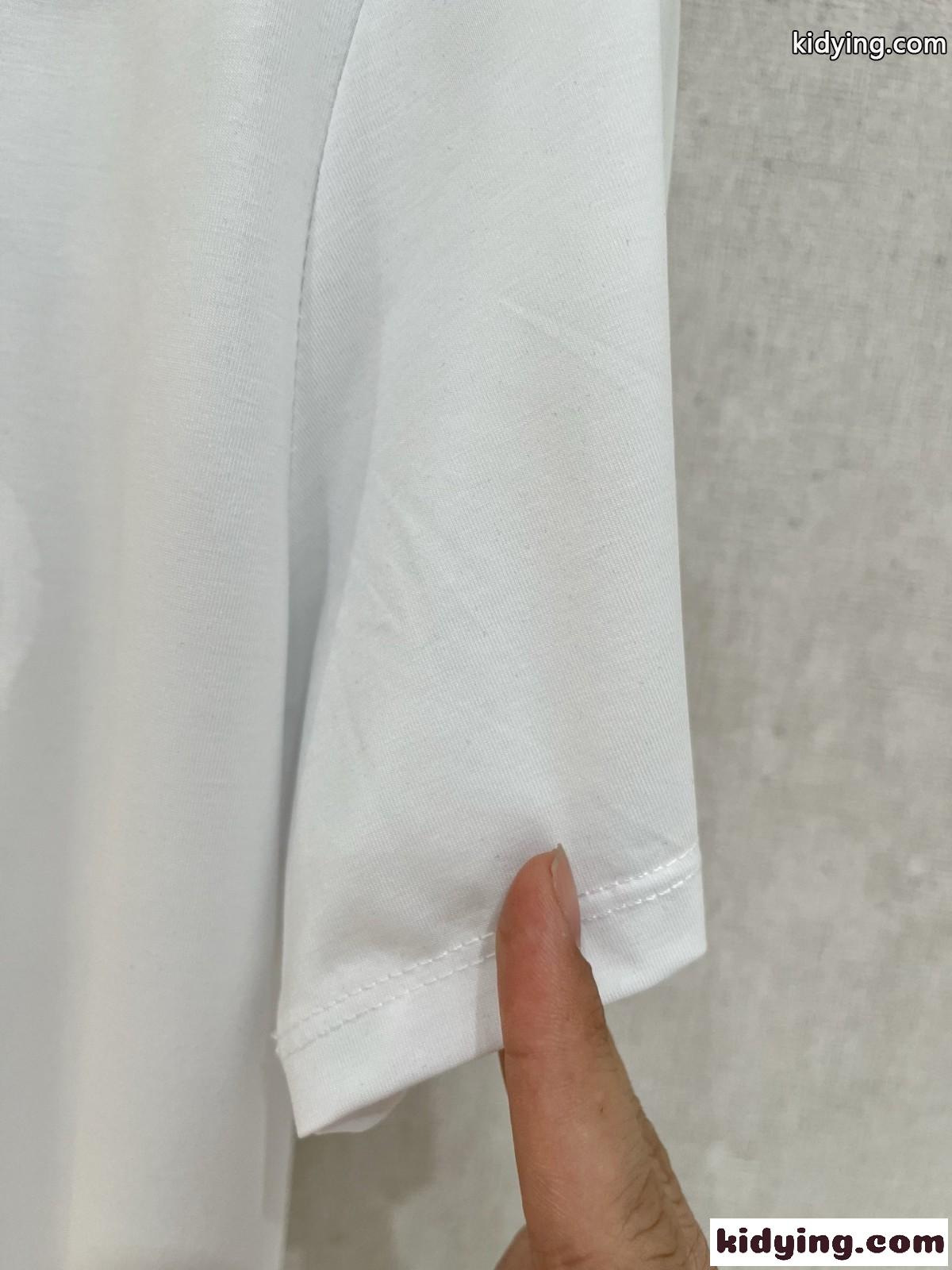 シンプル ロゴ入り クルーネック 半袖Tシャツ トムフォード Tシャツ 偽物 ホワイト-3