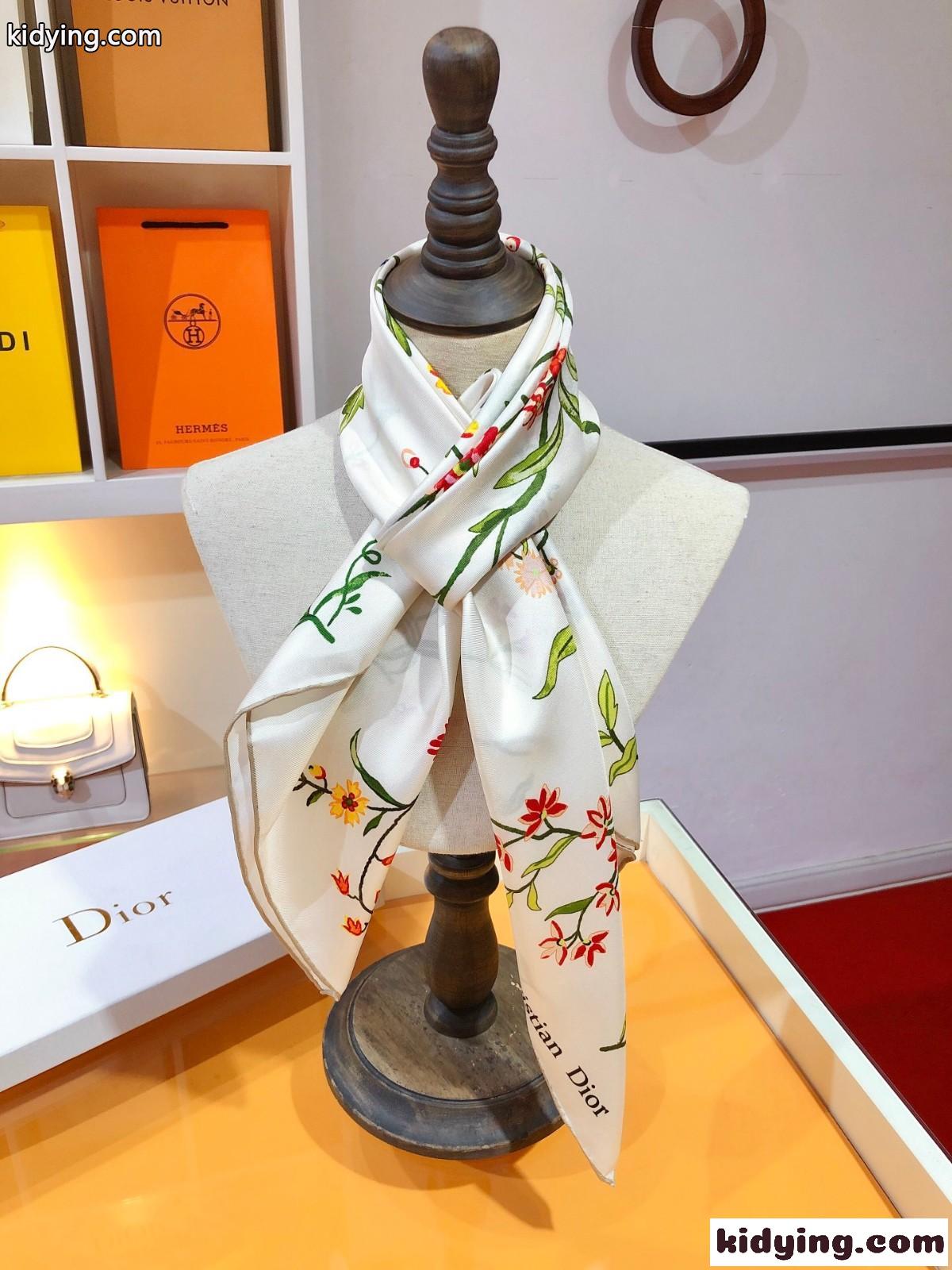 クリスチャン・ディオール スカーフ コピー レディース 上品 DIOR PETITES FLEURS 90 スクエアスカーフ-3