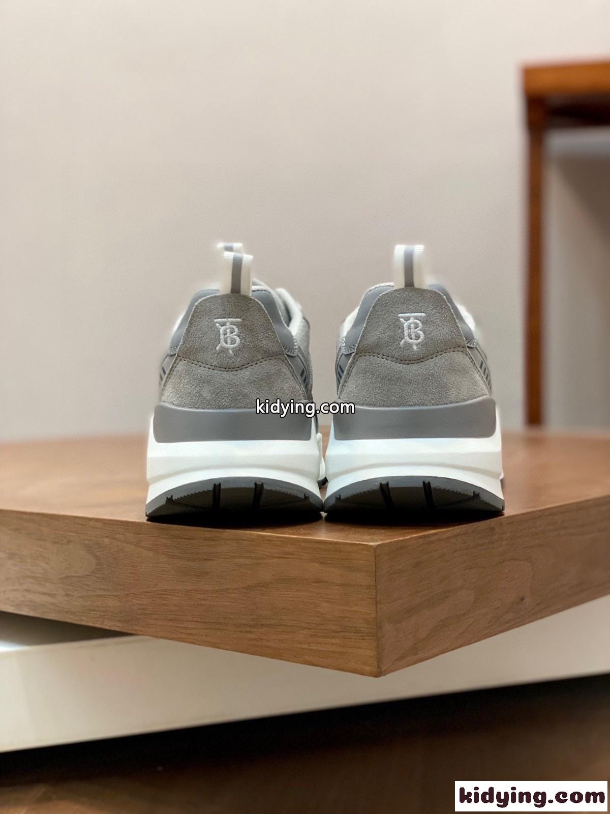 バーバリー スニーカー コピー メンズ Burberry ロゴ スエード＆メッシュ スニーカー-1