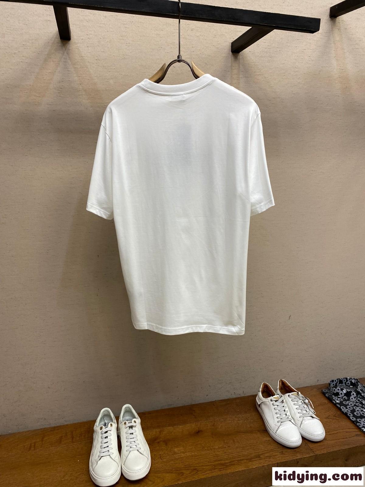 おしゃれ 人気 ロゴ入り クリスチャン・ディオール Tシャツ コピー 半袖Tシャツ ホワイト-1