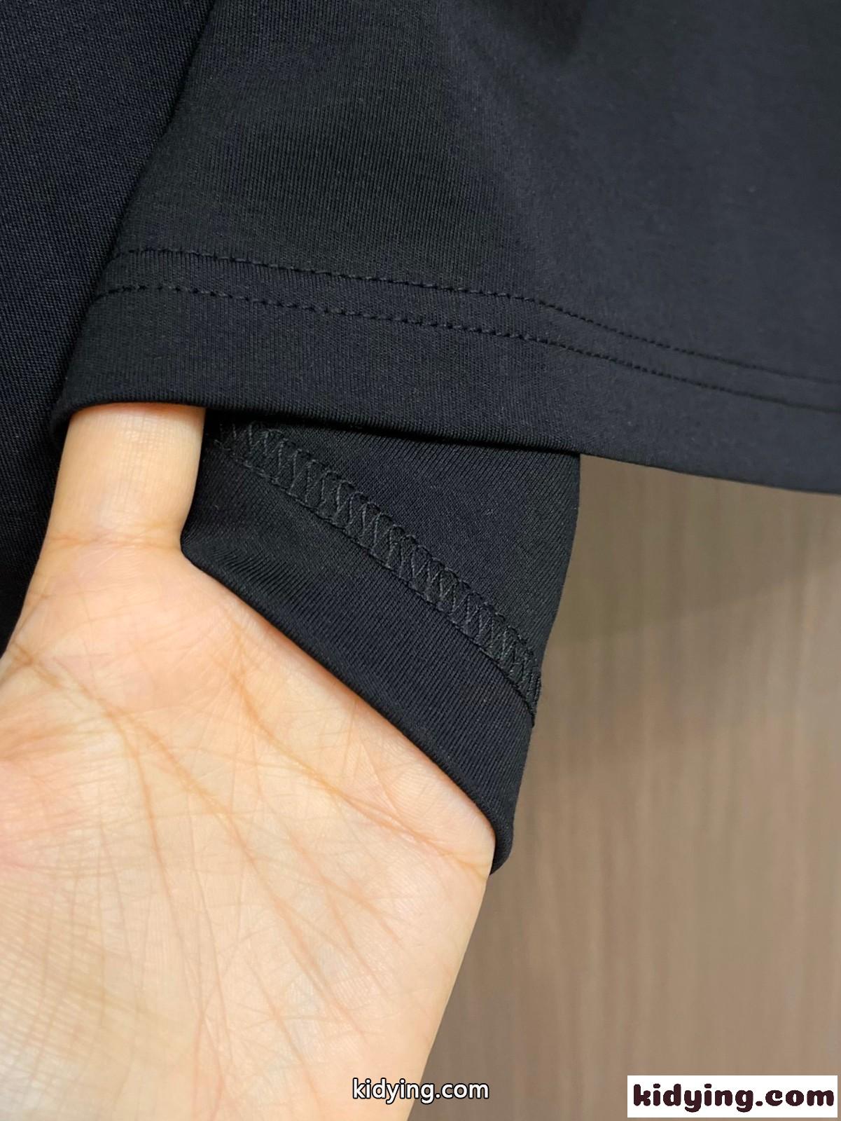 合わせやすい クルーネック コットン 長袖Tシャツ グッチ Tシャツ コピー ブラック-3