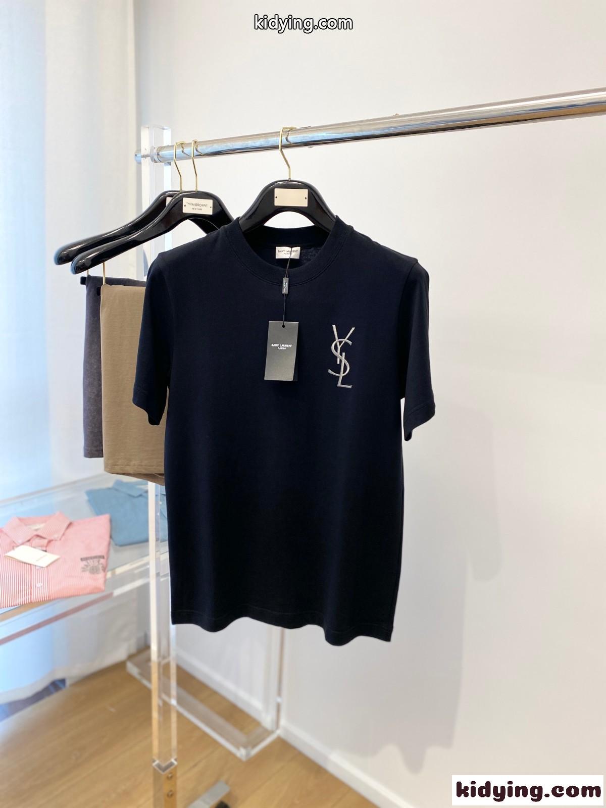 シンプル 合わせやすい クルーネック イヴ・サンローラン Tシャツ コピー 半袖 ブラック-0