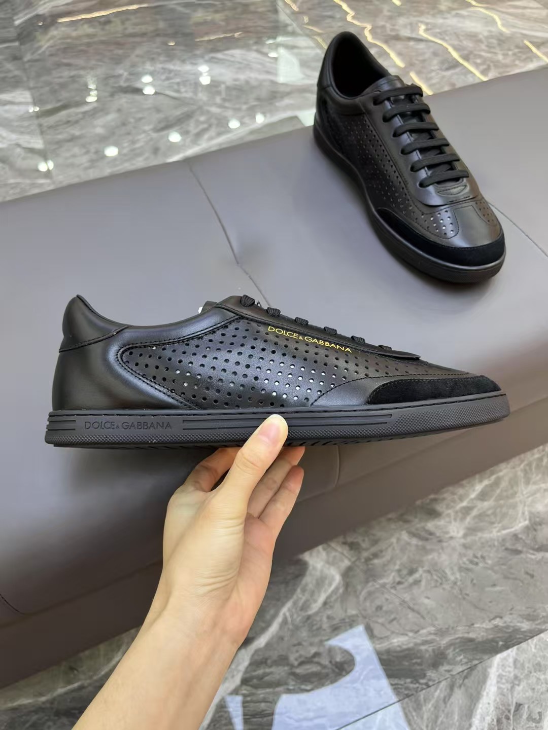 D&G サントロペ レザー スニーカー 新作 洗練された ドルチェ&ガッバーナ コピー ブラック-4