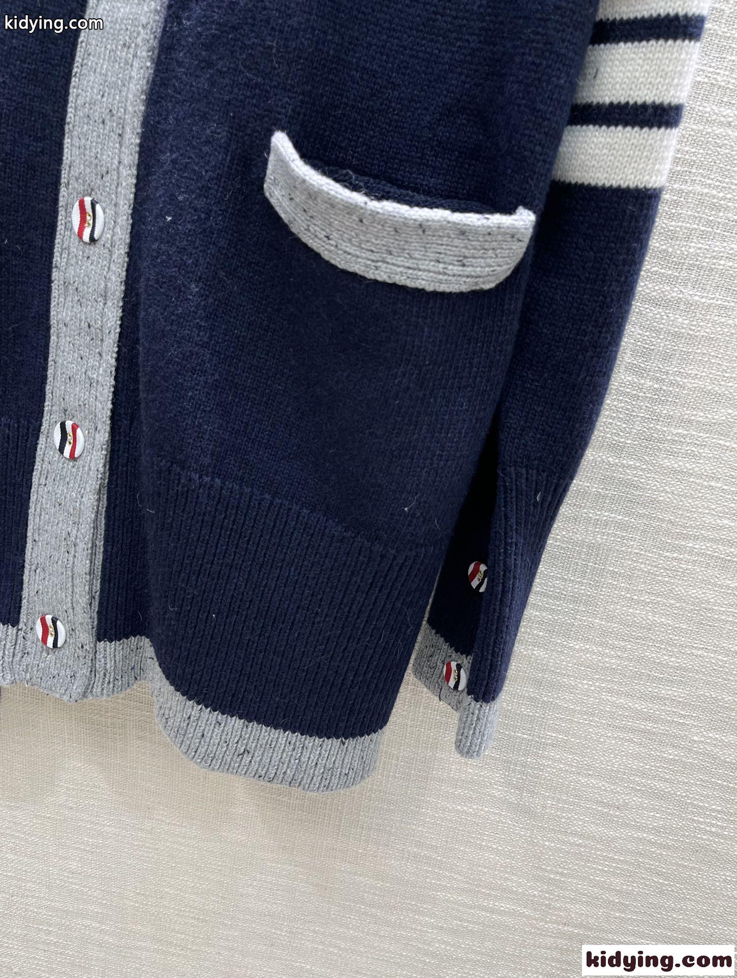 トムブラウン カーディガン コピー 秋冬 ファッション オーバーサイズ おしゃれ 合わせやすい-3